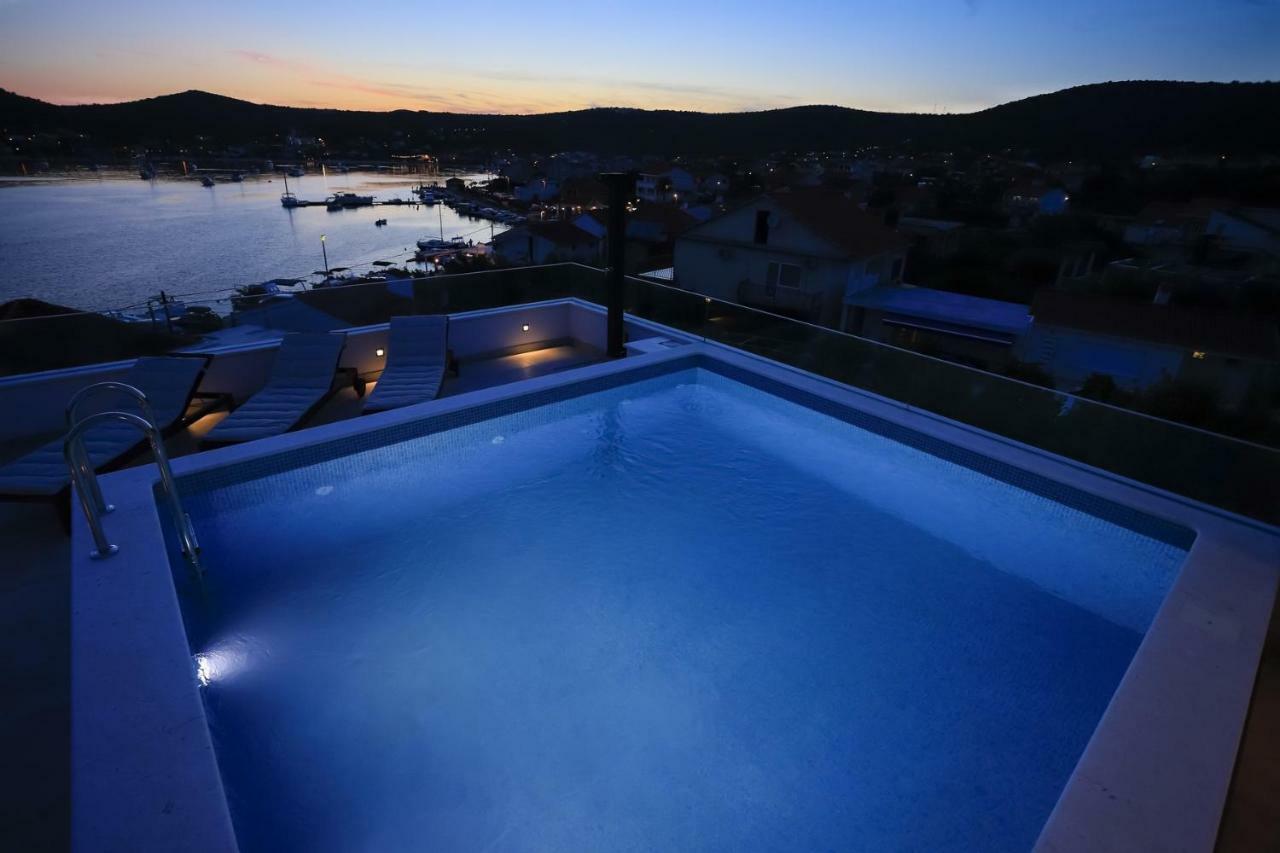 Villa Adastra Vinišće Eksteriør billede