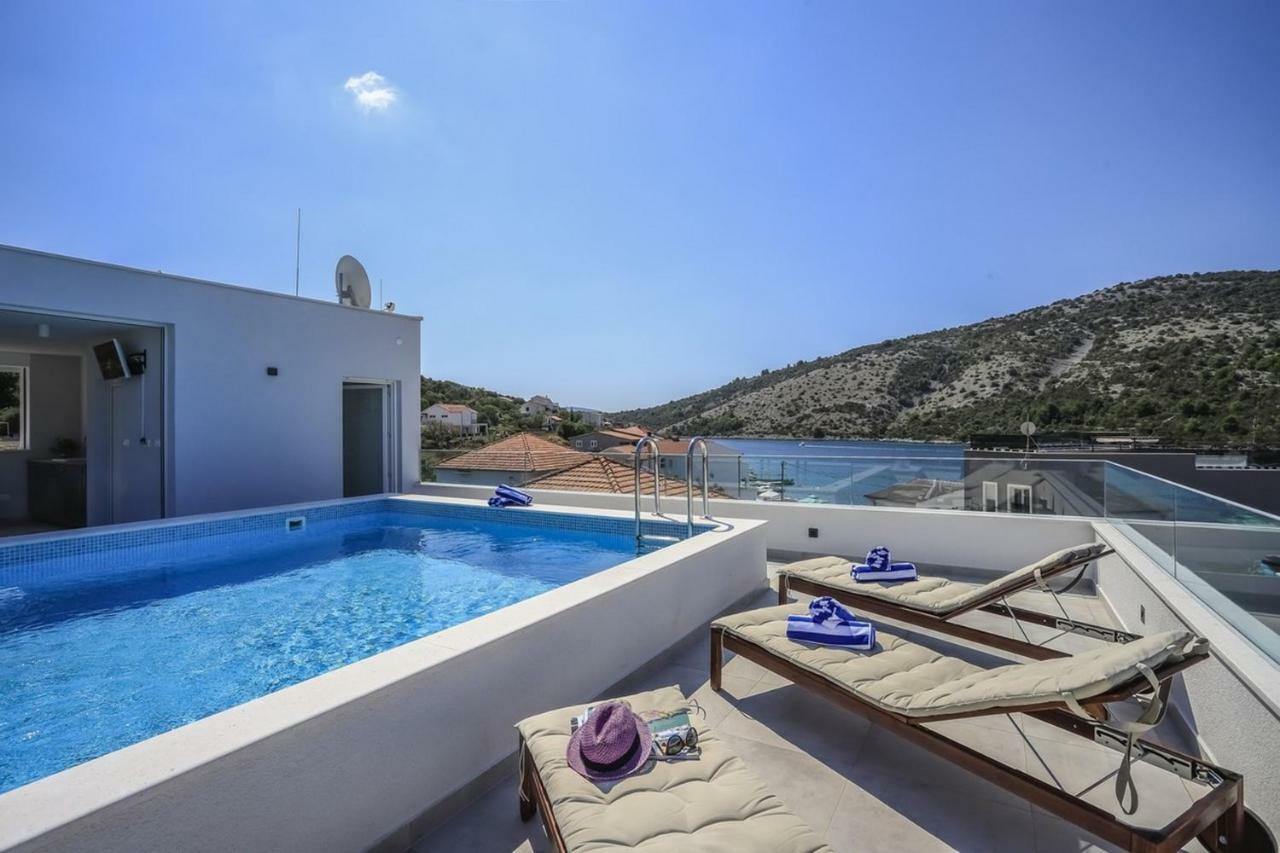 Villa Adastra Vinišće Eksteriør billede